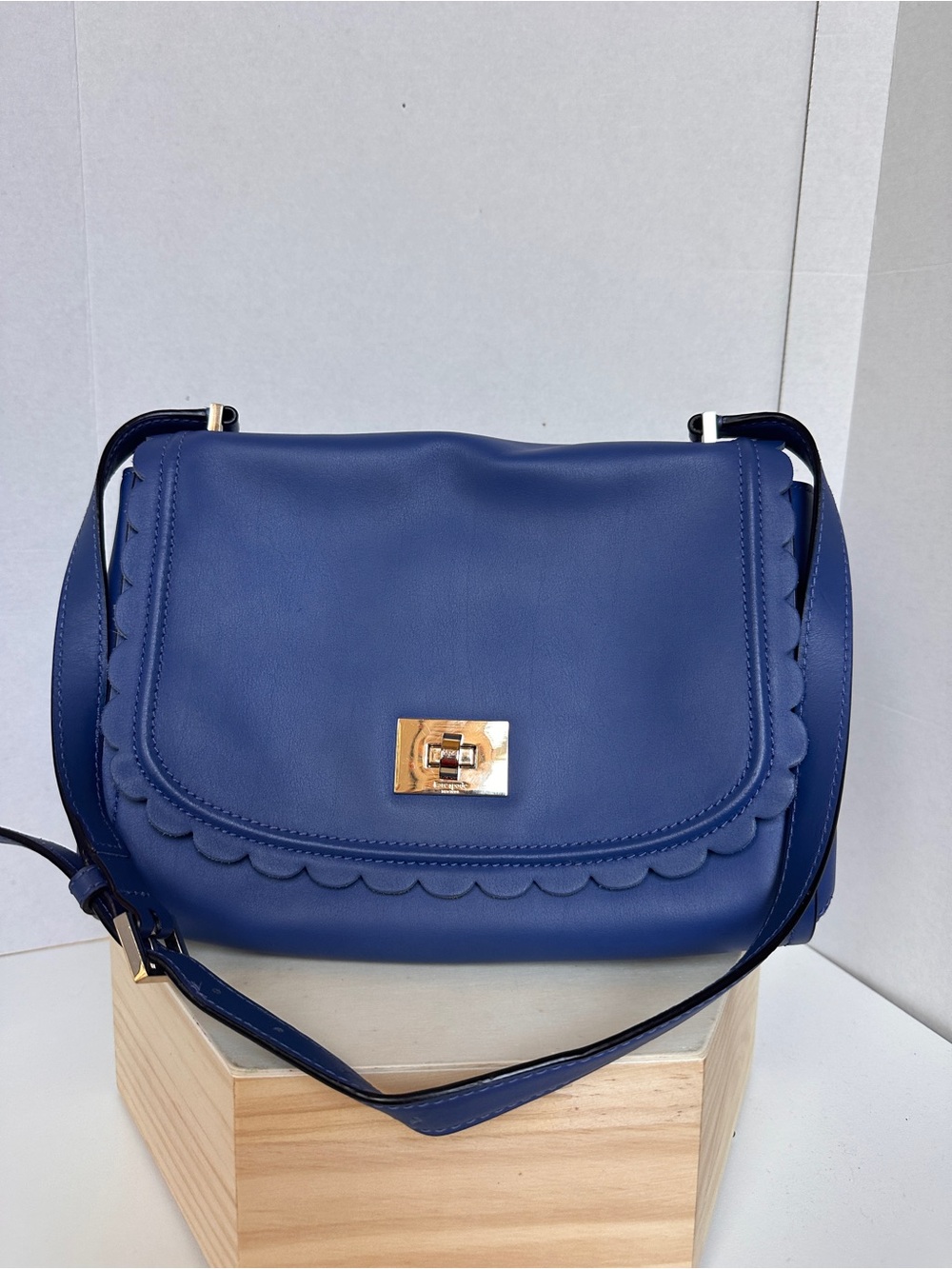 Kate Spade Maple Court Jazmin Scalloped Leather Crossbody Bag Blue
